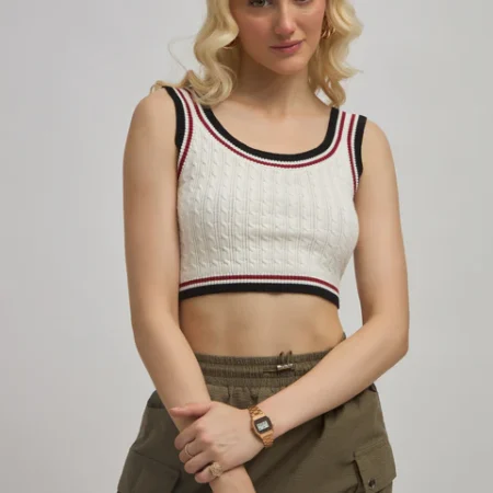 Fitted Scoop Neck Crop Top